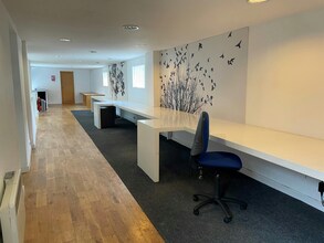 9-11 Princes St, Yeovil to rent Interior Photo- Image 2 of 4