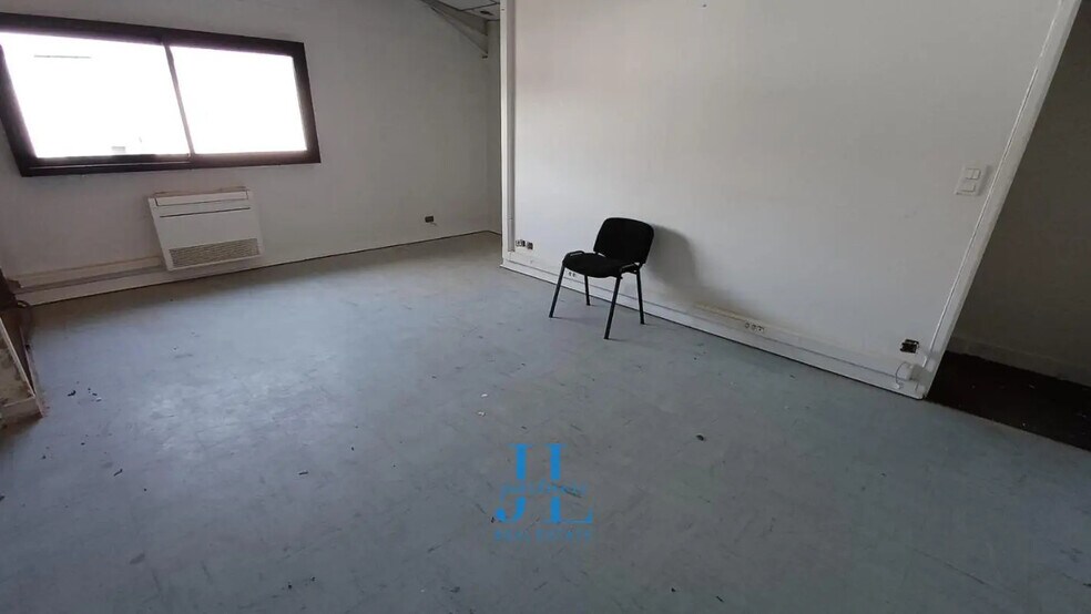 Industrial in Eysines to rent - Interior Photo - Image 2 of 6