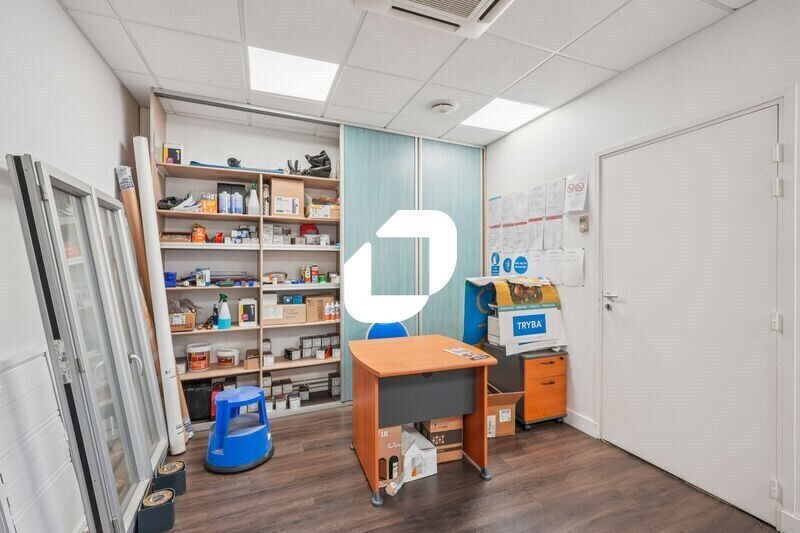 Office in Asnières-sur-Seine for sale - Building Photo - Image 3 of 11