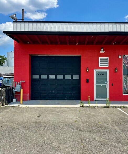 9107-9109 Mathis Ave, Manassas, VA for sale - Building Photo - Image 1 of 1