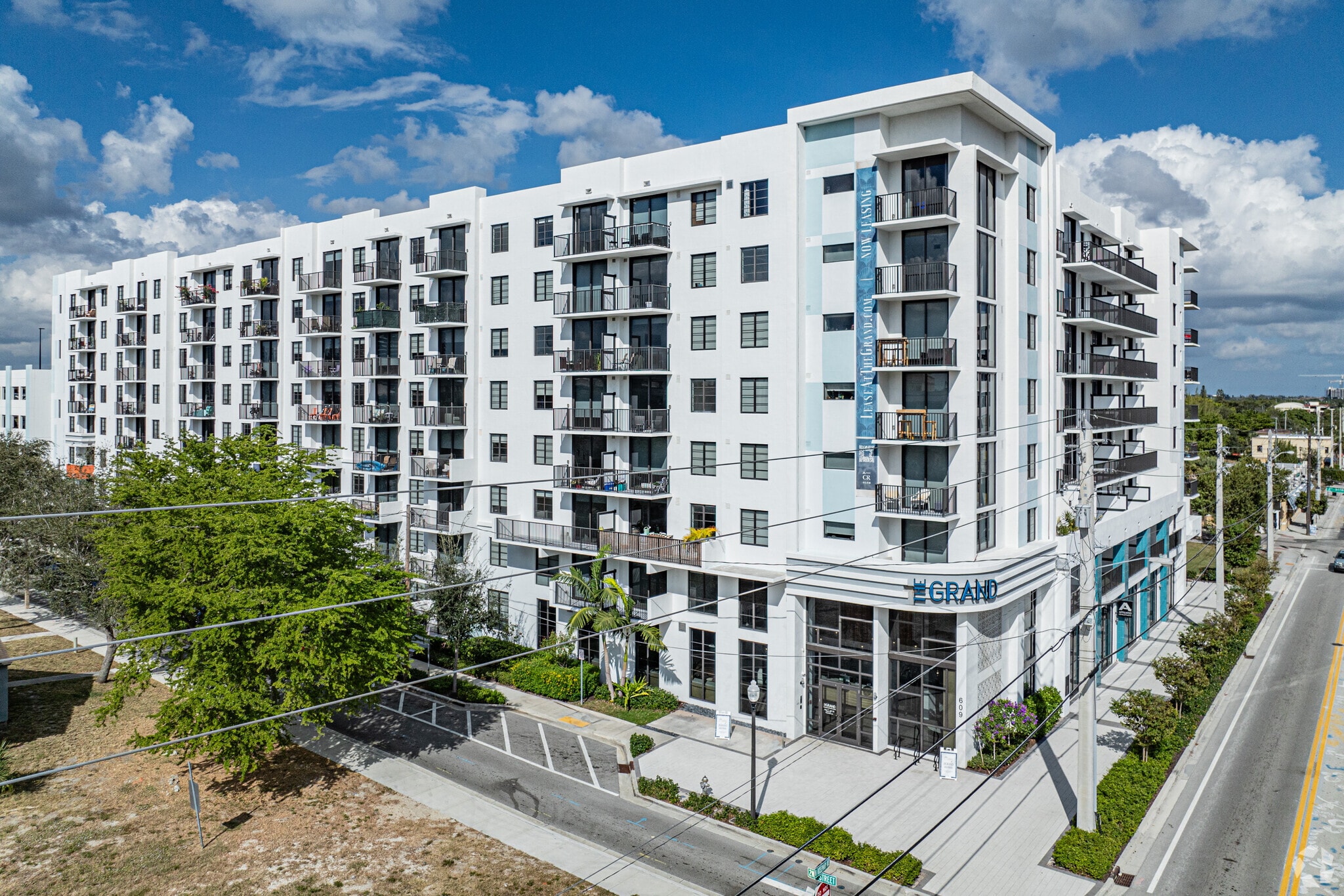 609 2nd St, West Palm Beach, FL to rent Primary Photo- Image 1 of 48