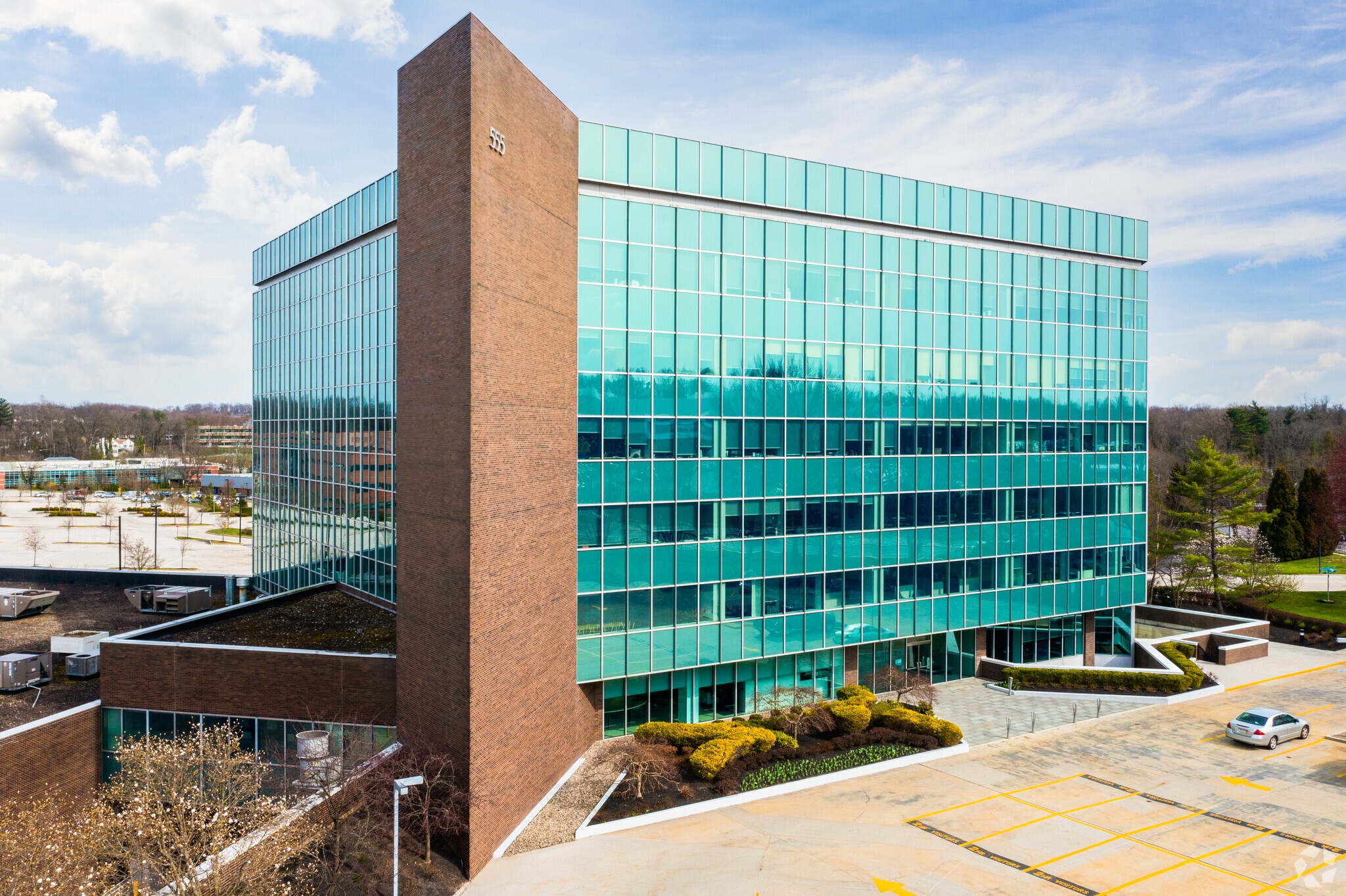 555 E Lancaster Ave, Radnor, PA to rent Primary Photo- Image 1 of 11