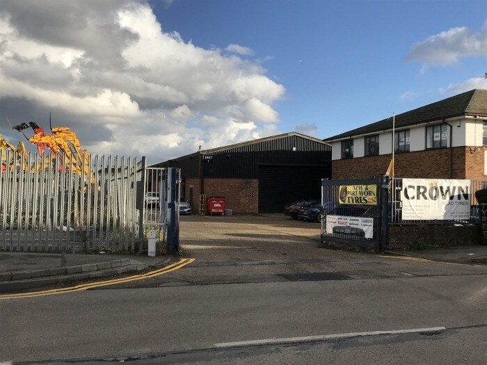 38 Crown Rd, Enfield EN1 1TH UK