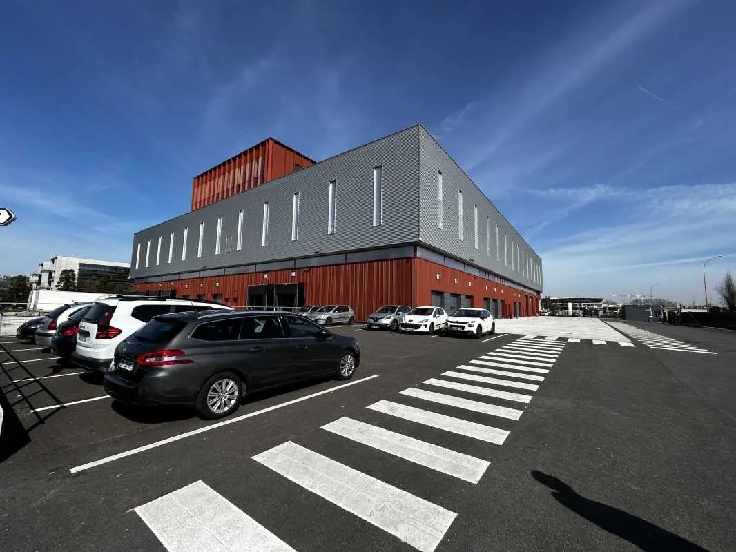 Light Industrial in Lyon to rent Building Photo- Image 1 of 22