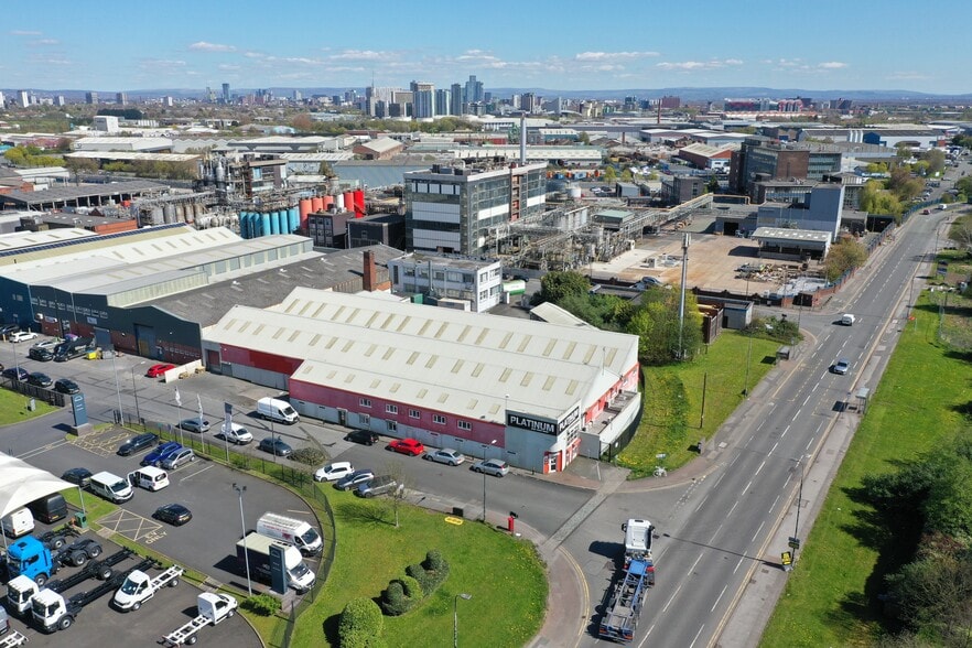 Lyons Road, Trafford Park, Manchester to rent - Building Photo - Image 1 of 14