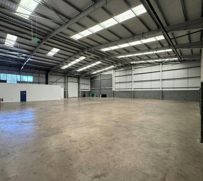 Warrington Rd, Runcorn to rent - Building Photo - Image 3 of 16