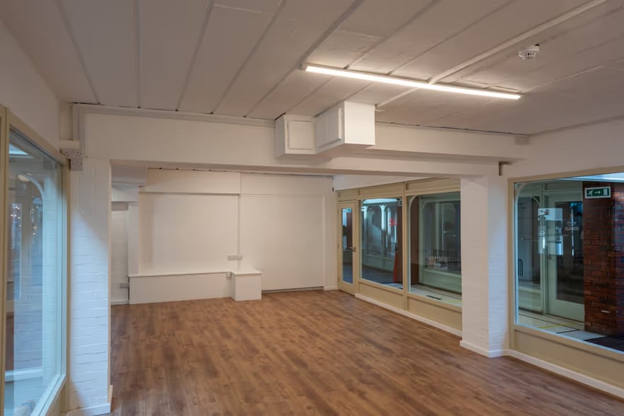 Station Parade, Eastbourne to rent - Interior Photo - Image 3 of 10