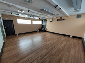 Red Cow Yard, Knutsford to rent Interior Photo- Image 1 of 3