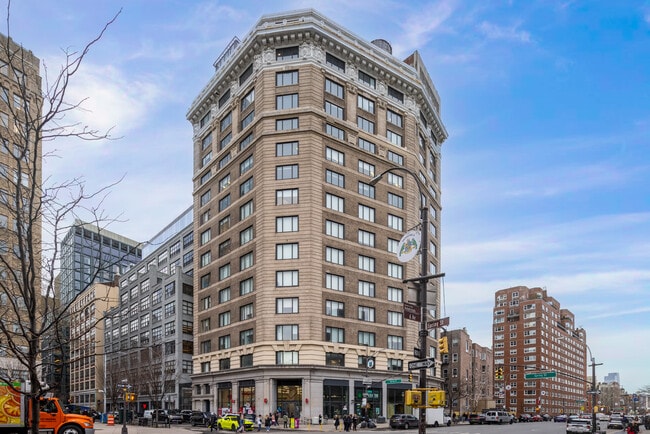 More details for One Soho Sq, New York, NY - Retail to Rent