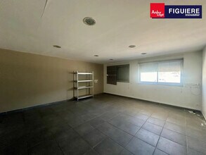 705 Avenue De L'Europe, Saint-Cannat to rent Building Photo- Image 2 of 2