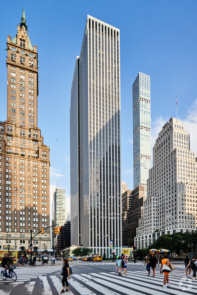 767 Fifth Ave, New York, NY for rent - Primary Photo - Image 1 of 5