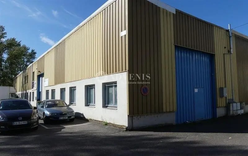 Location Local d'activités 362 m² - Photo 1