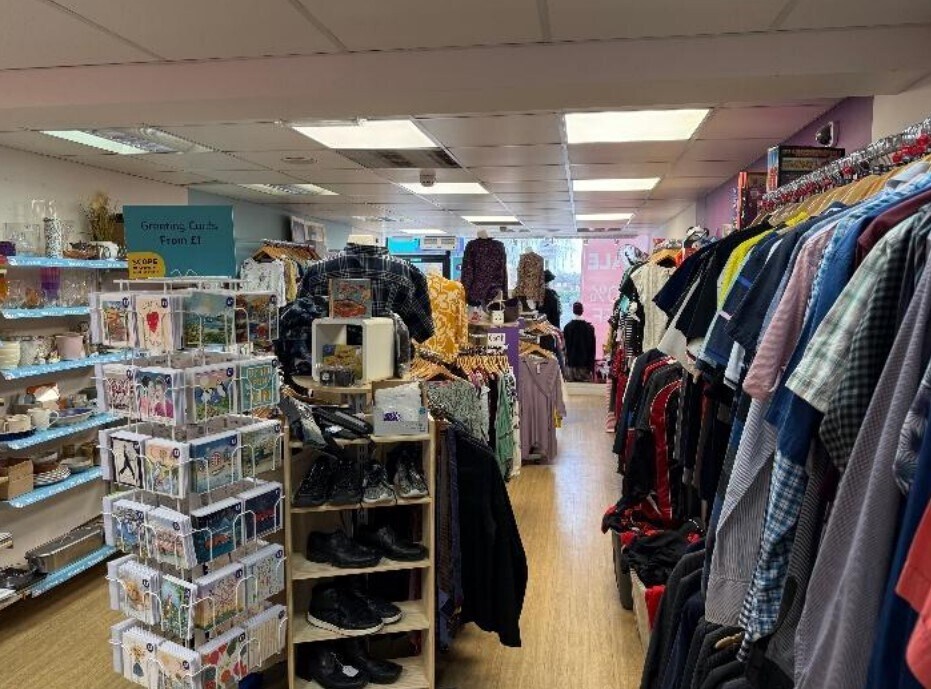 17 Sycamore Rd, Amersham to rent Building Photo- Image 1 of 1