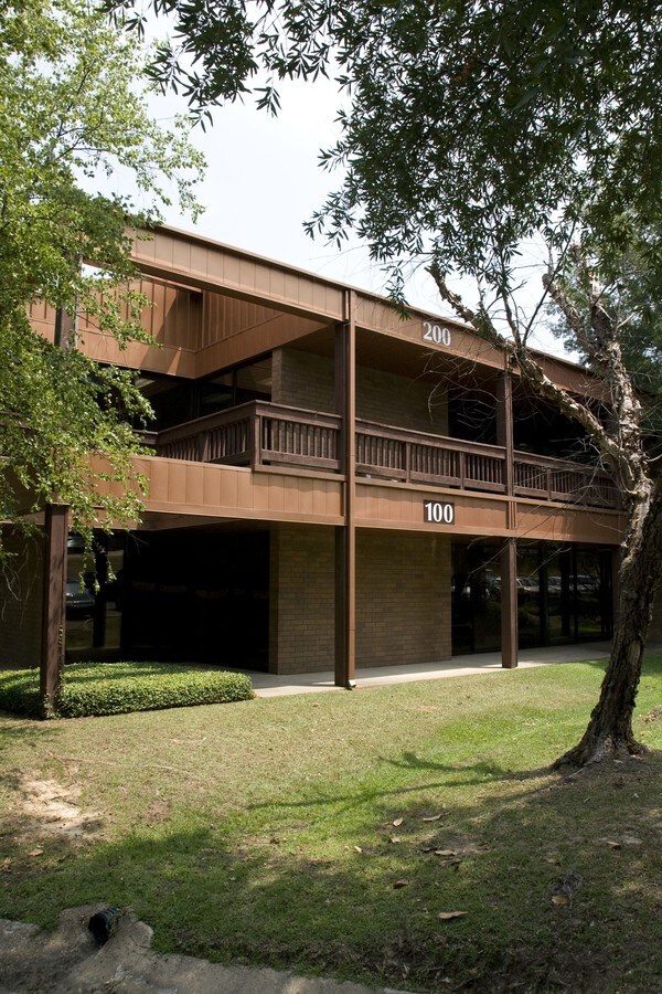 100200 Spring Lake Cv, Pearl 39208 Spring Lake Cove Office Park