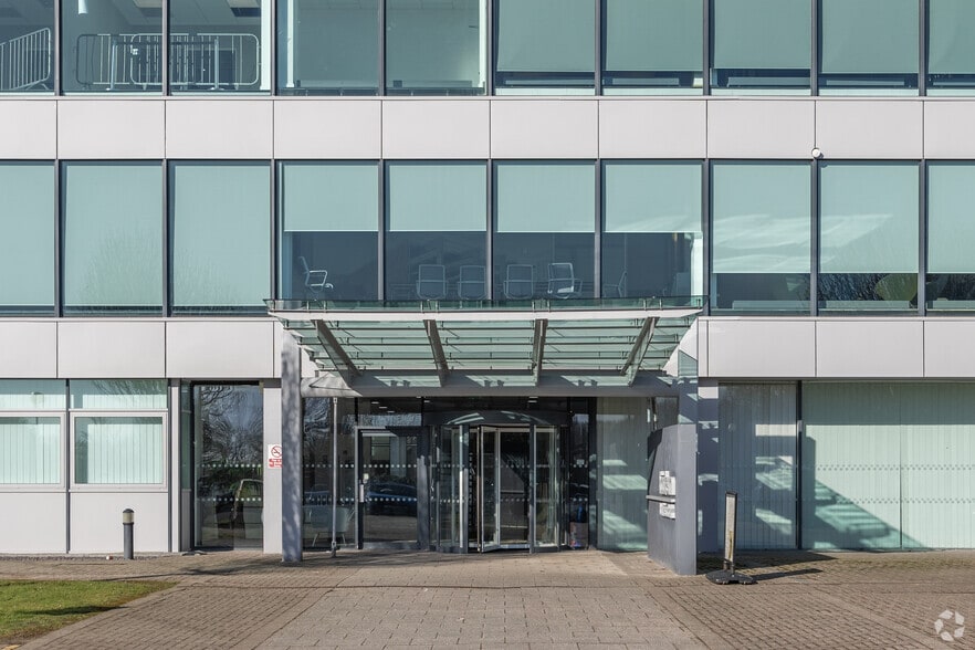 Eastern Business Park, Cardiff to rent - Building Photo - Image 2 of 16