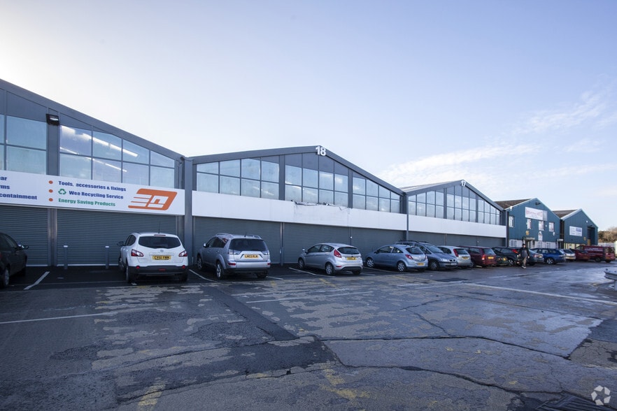 Carmarthen Rd, Swansea to rent - Building Photo - Image 2 of 4