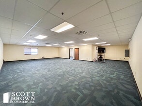 721-725 S Interstate 35, Denton, TX to rent Building Photo- Image 1 of 4