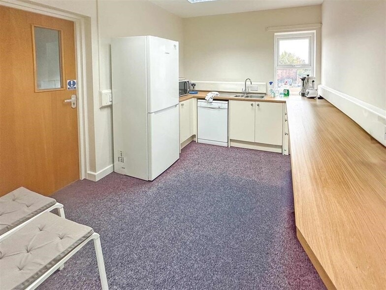 77-79 Main St, Mexborough for sale - Interior Photo - Image 2 of 6