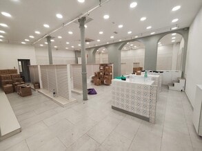 Retail in Barcelona, Barcelona to rent Interior Photo- Image 1 of 14
