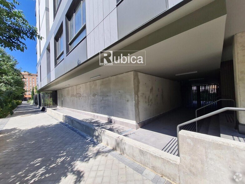Retail in Madrid, Madrid to rent - Interior Photo - Image 1 of 1