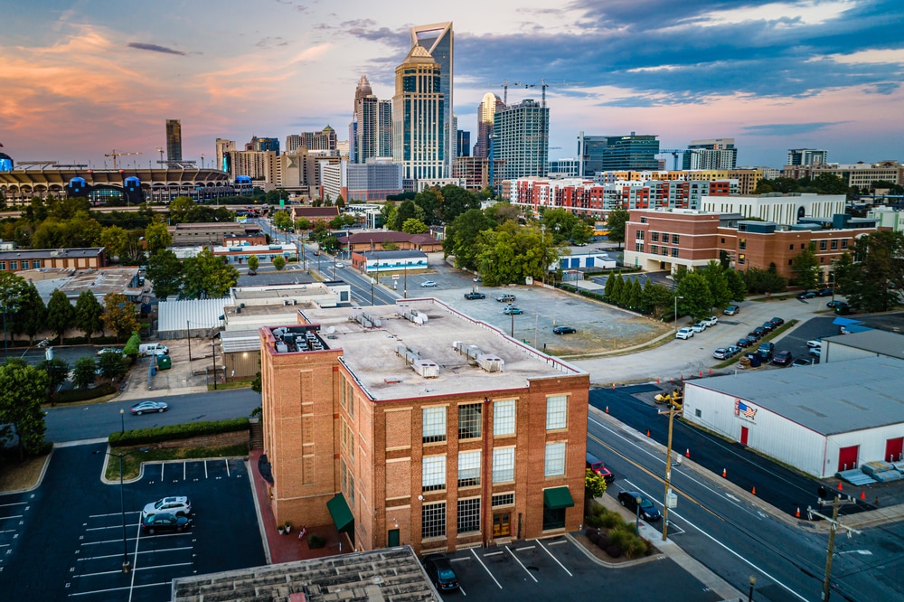 1300 S Mint St, Charlotte, NC to rent Primary Photo- Image 1 of 8