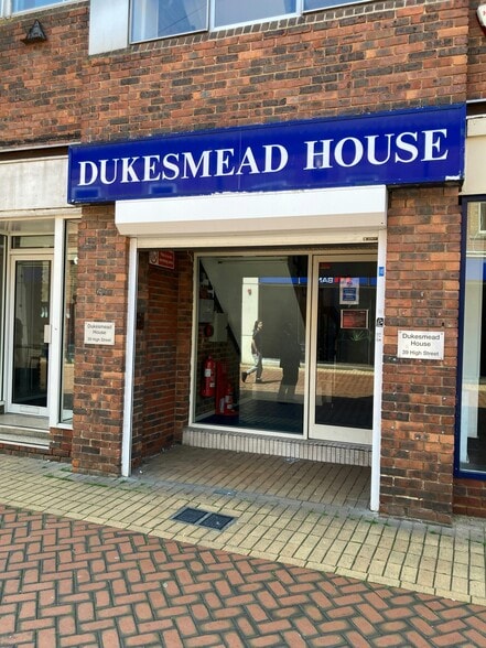 39-39B High St, Chelmsford to rent - Building Photo - Image 3 of 6