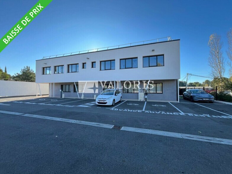 Route De Berre, Éguilles for sale - Building Photo - Image 1 of 11