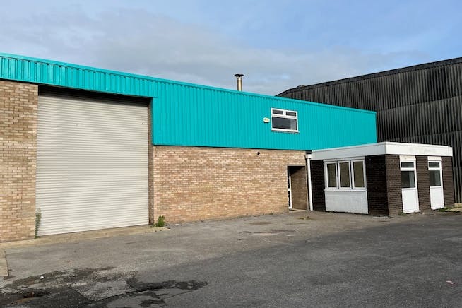 Napier Clos, Swindon for rent - Building Photo - Image 1 of 2