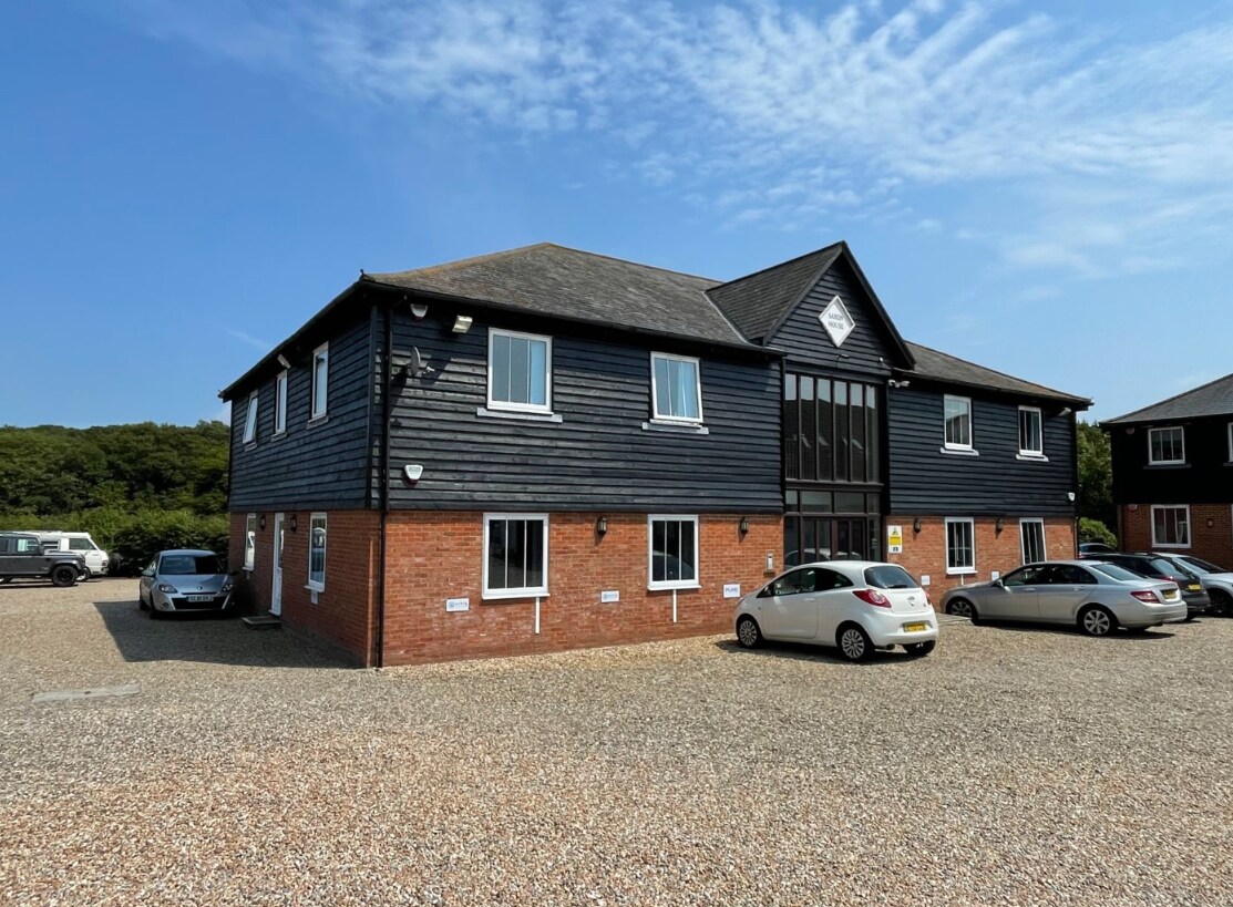 Pean Hl, Whitstable to rent Building Photo- Image 1 of 6