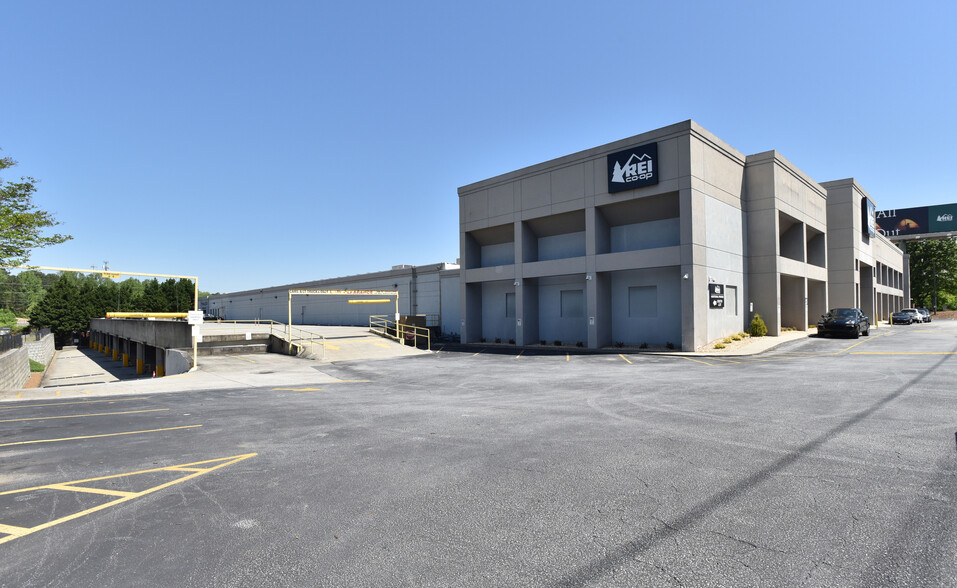 1800 Northeast Expy, Atlanta, GA for rent - Building Photo - Image 1 of 23