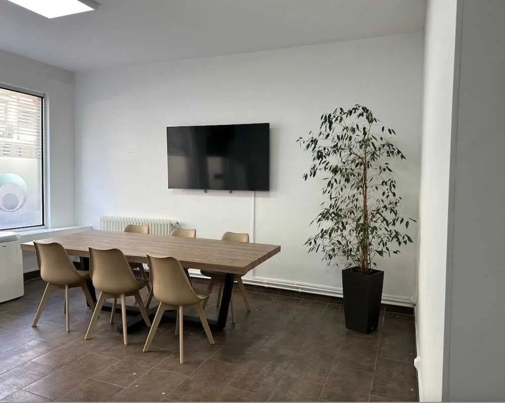 Build-to-Rent in Paris for sale Building Photo- Image 1 of 7