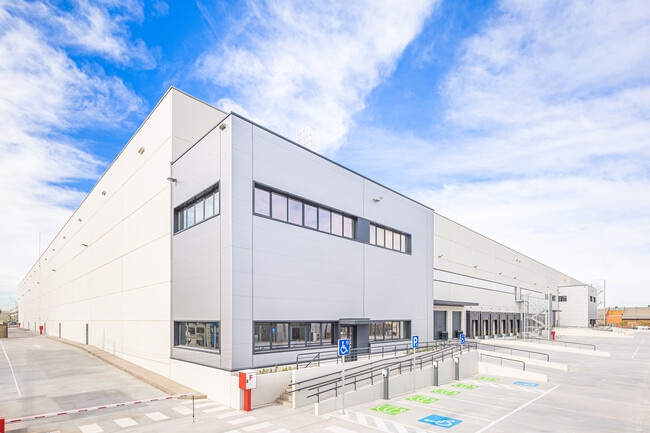 More details for Calle de la Resina, 16-20, Madrid - Industrial to Rent