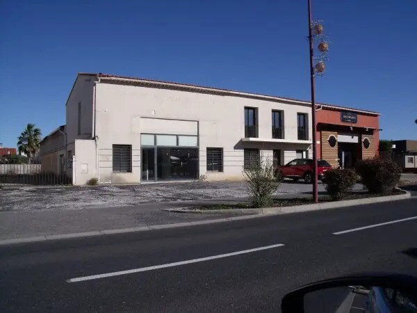 Vente Local d'activités 839 m² - Photo 1