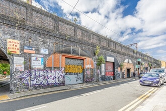 Martha St, London to rent Primary Photo- Image 1 of 2