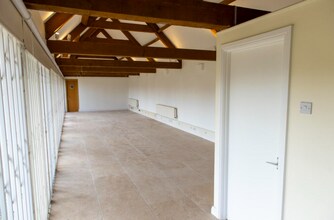 Charlton Park, Malmesbury to rent Interior Photo- Image 2 of 5