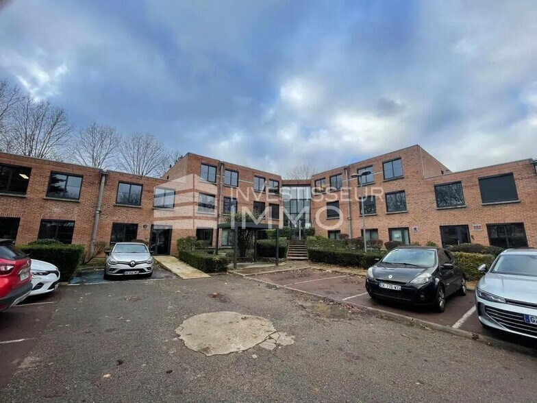 Office in Lognes to rent - Building Photo - Image 2 of 6