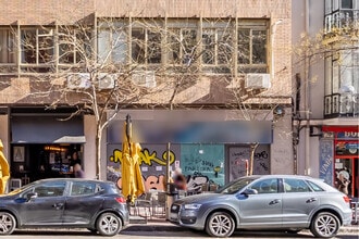 Retail in Madrid, Madrid to rent Interior Photo- Image 1 of 1