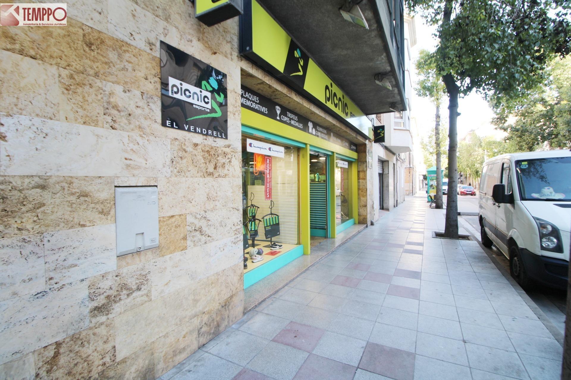 Retail in El Vendrell, Tarragona to rent Interior Photo- Image 1 of 17