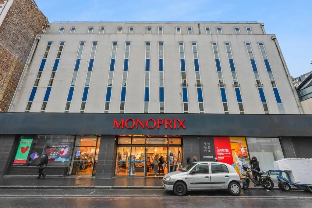 Location Bureaux 453 m² - Photo 1