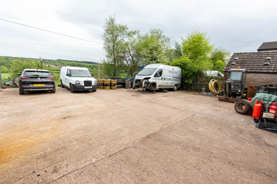 Glasgow Rd, Bonnybridge for rent - Building Photo - Image 3 of 3