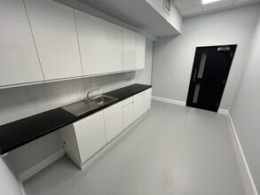 Great North Rd, Hatfield to rent Interior Photo- Image 1 of 5