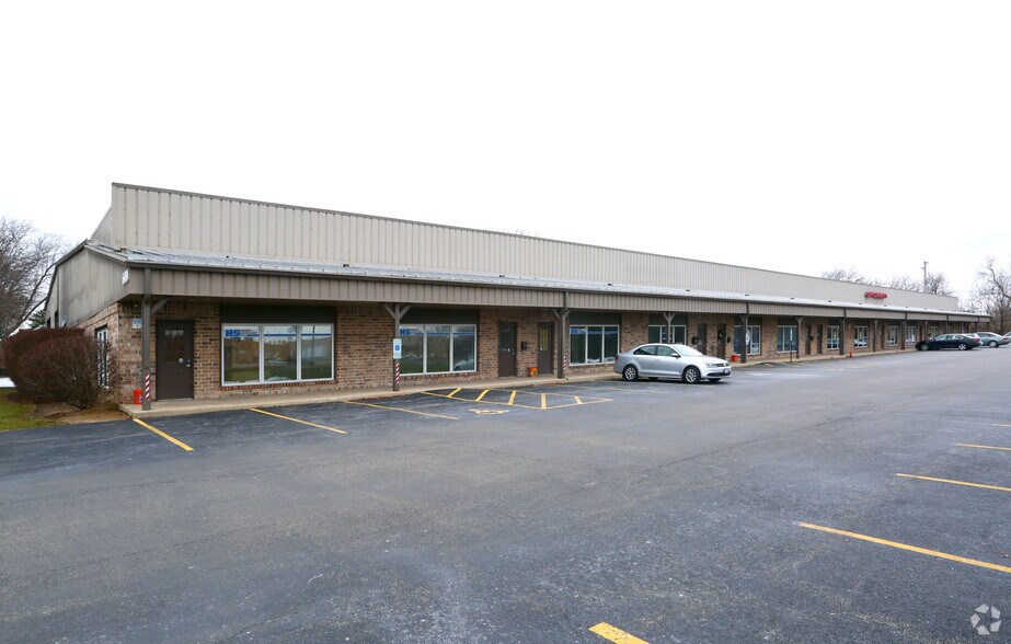 600 Industrial Dr, Cary, IL for rent - Building Photo - Image 1 of 7