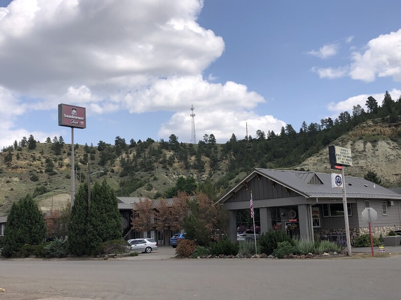 1018 Front St, Forsyth, MT for sale - Primary Photo - Image 1 of 5