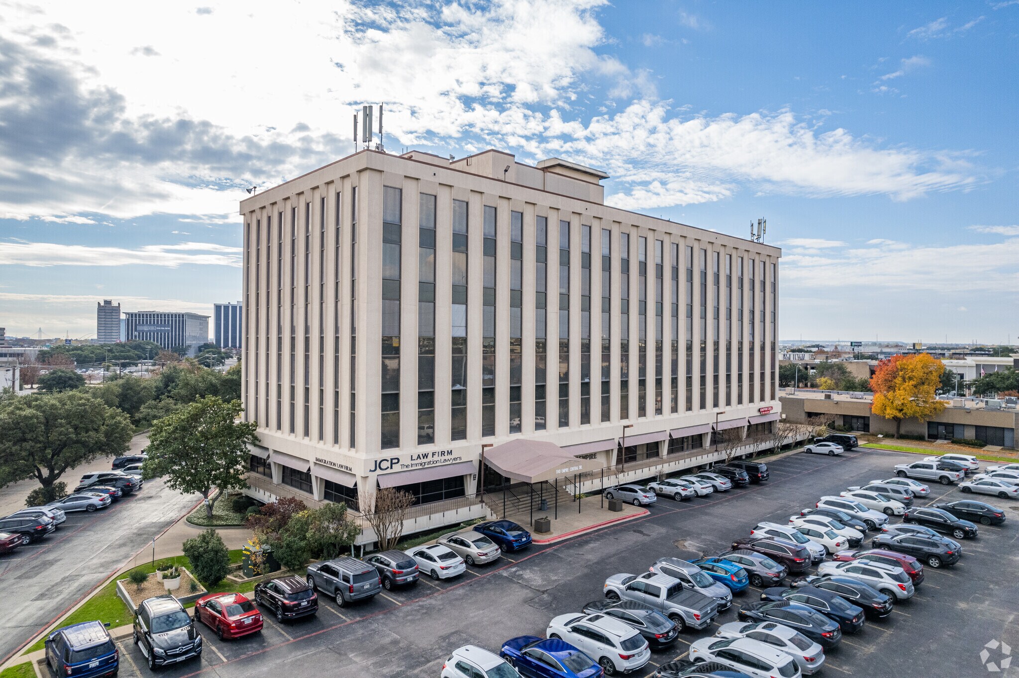 1140 Empire Central Dr, Dallas, TX to rent Building Photo- Image 1 of 13