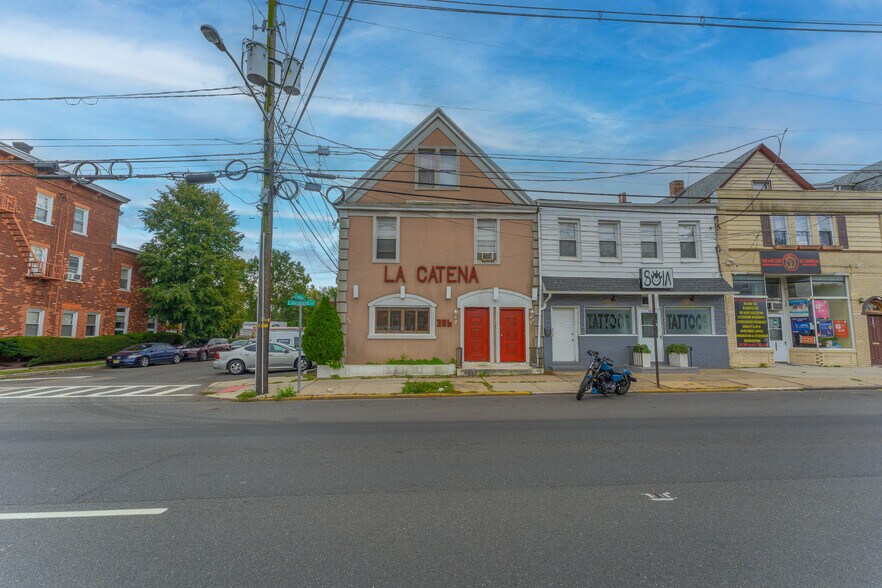 386 E Westfield Rd, Roselle Park, NJ for sale - Building Photo - Image 1 of 14