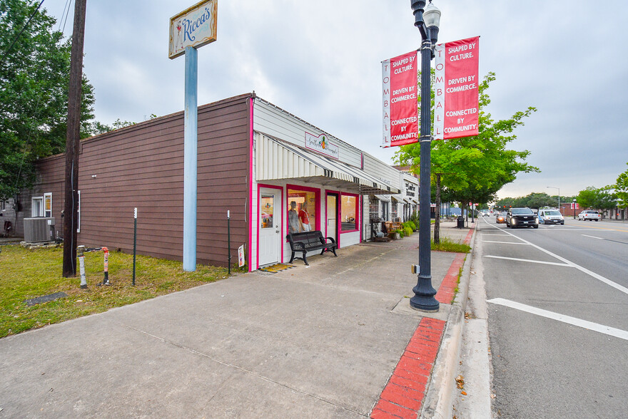 103 W Main St, Tomball, TX for sale - Primary Photo - Image 1 of 1