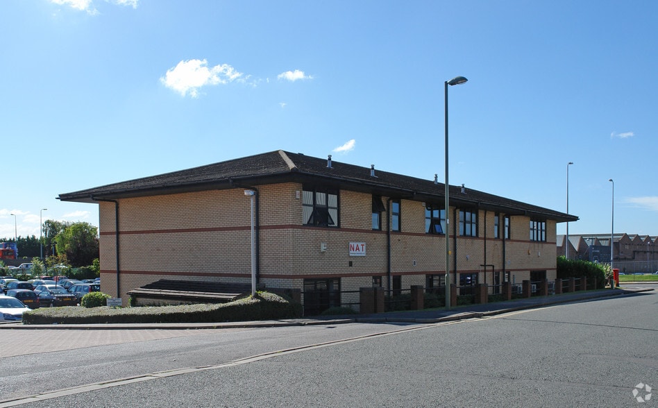 Pony Rd, Oxford to rent - Building Photo - Image 2 of 20