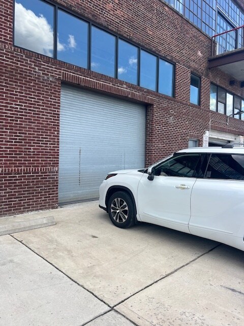 3111 Richmond Ter, Staten Island, NY to rent Building Photo- Image 1 of 5