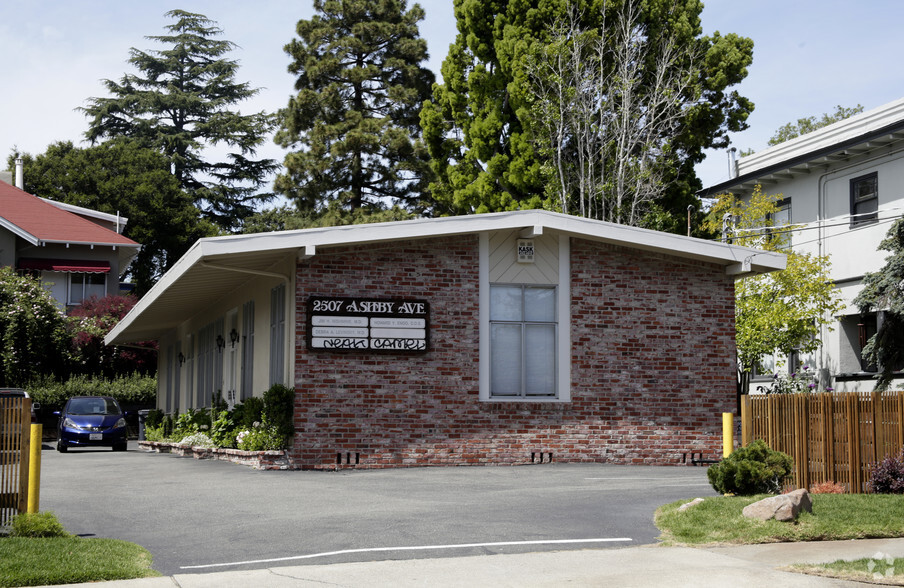 2507 Ashby Ave, Berkeley, CA for sale - Primary Photo - Image 1 of 1