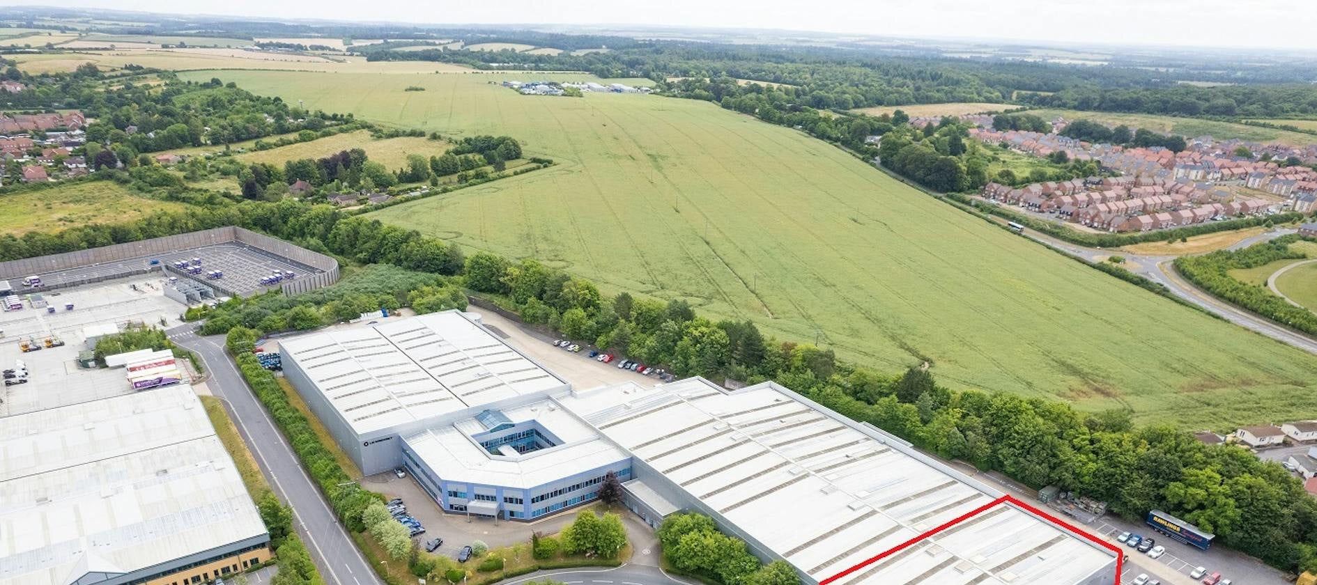 83-84 Livingstone Rd, Andover to rent Building Photo- Image 1 of 2